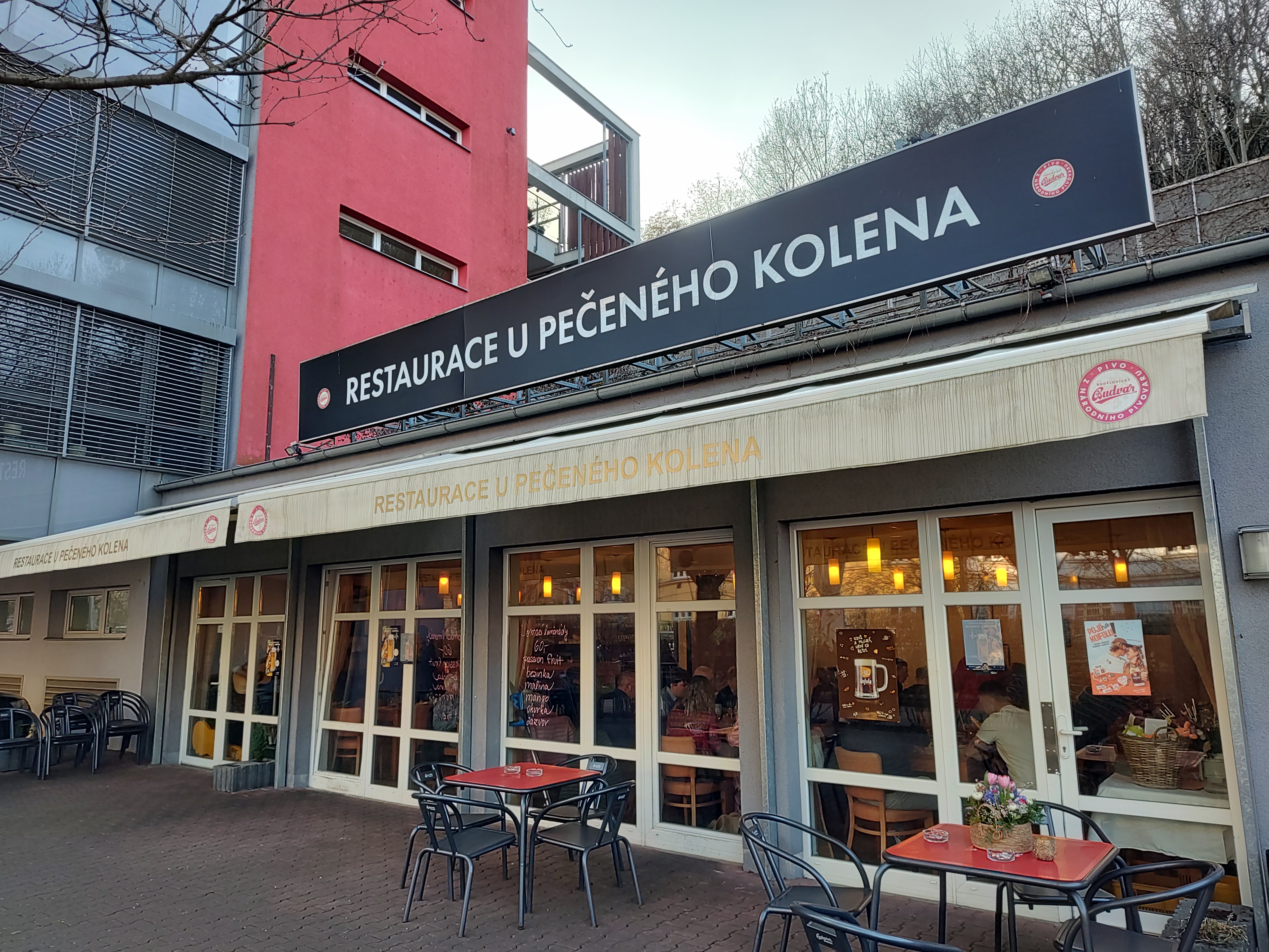Restaurante de codillo U Pečeného Kolena en Praga