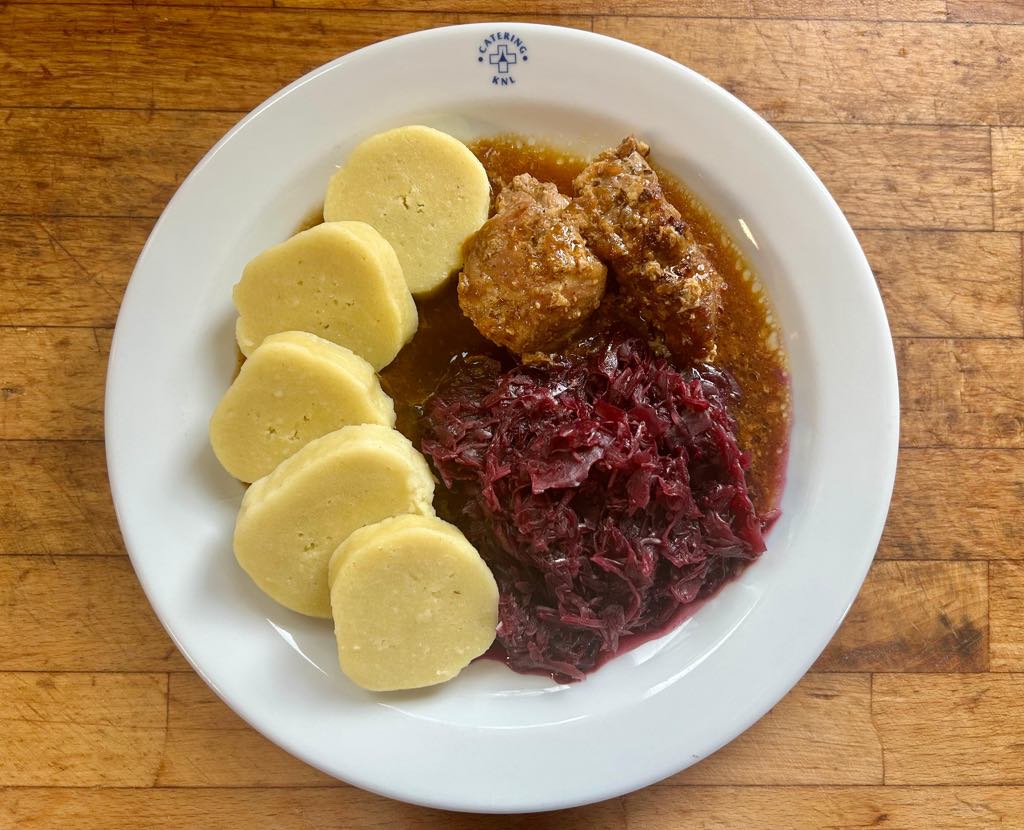 Moravský vrabec, gorrión de Moravia, un plato de la gastronomía checa con un nombre llamativo