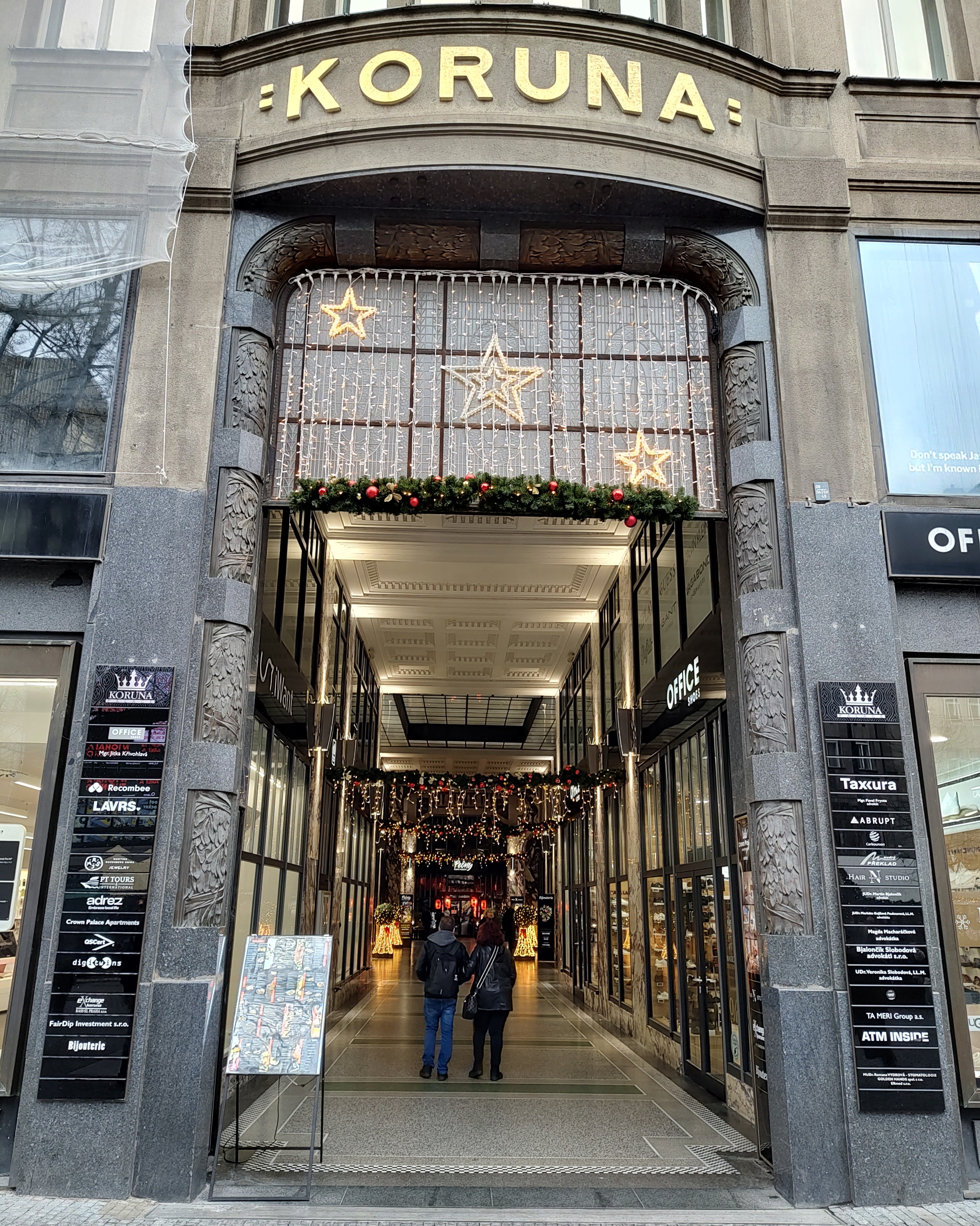 Edificio Koruna en la Plaza de Wenceslao, Praga, sede del antiguo comedor Automat Koruna