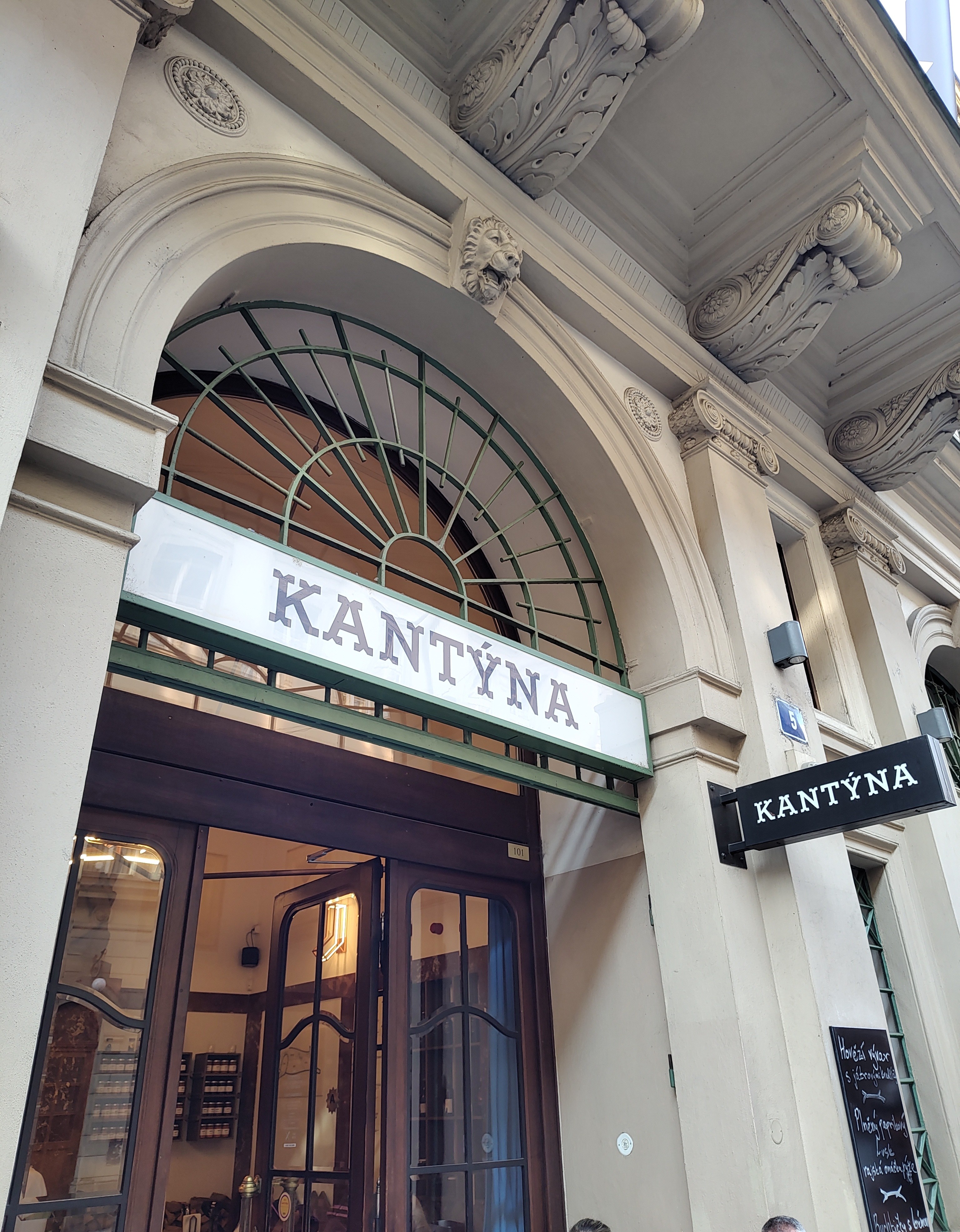 Restaurante Kantýna en Praga, perteneciente al grupo Ambiente