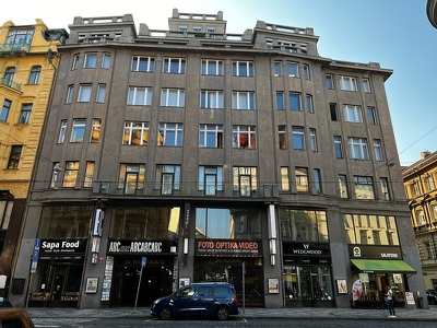 Dům U Nováků, edificio Art Nouveau en la calle Vodičkova de Praga