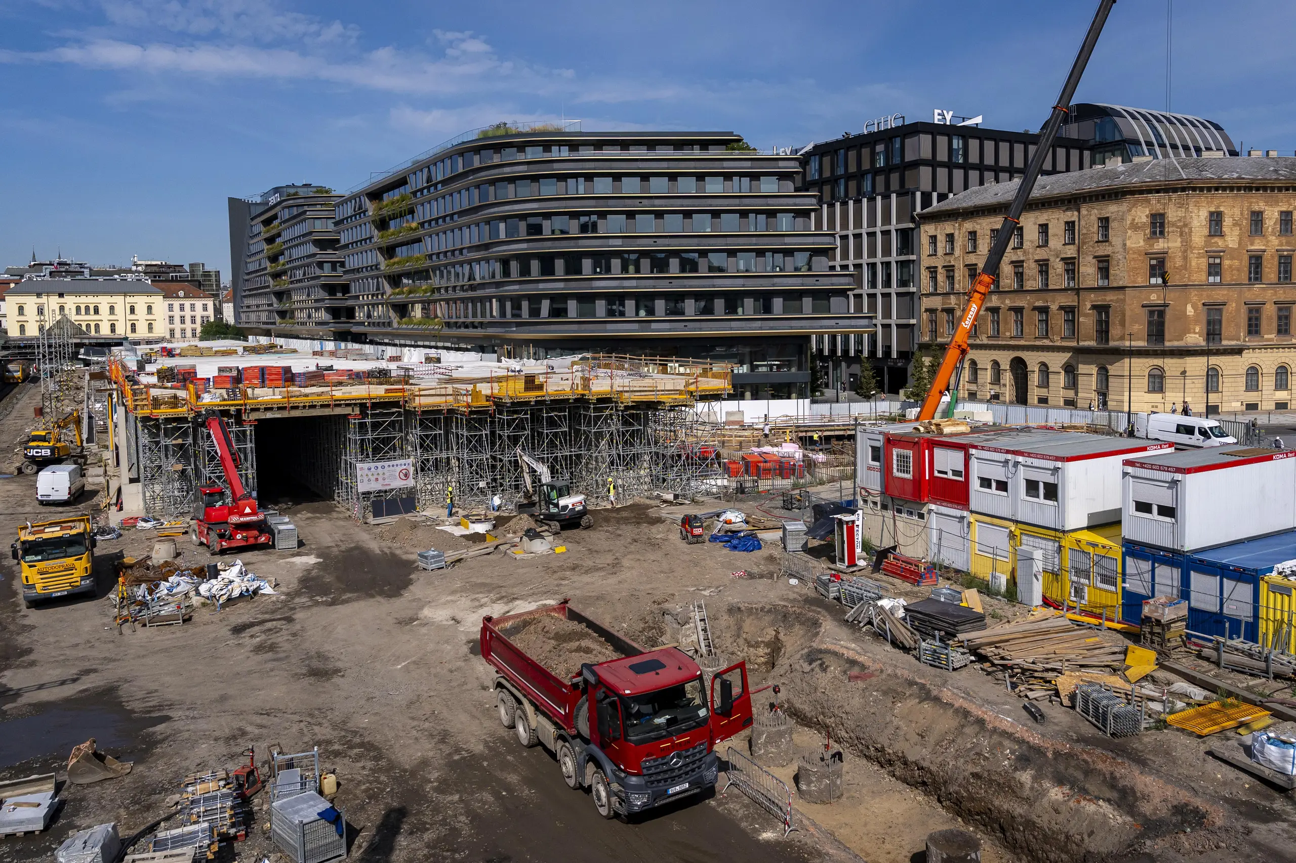 Obras en la estación de tren Tomáš Garrigue Masaryk de Praga