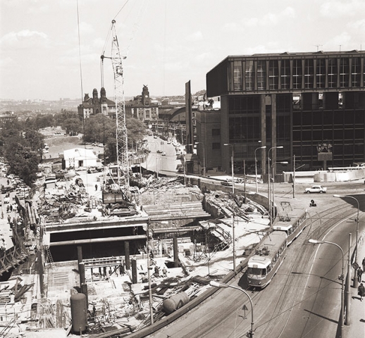 Obras de construcción del metro de Praga